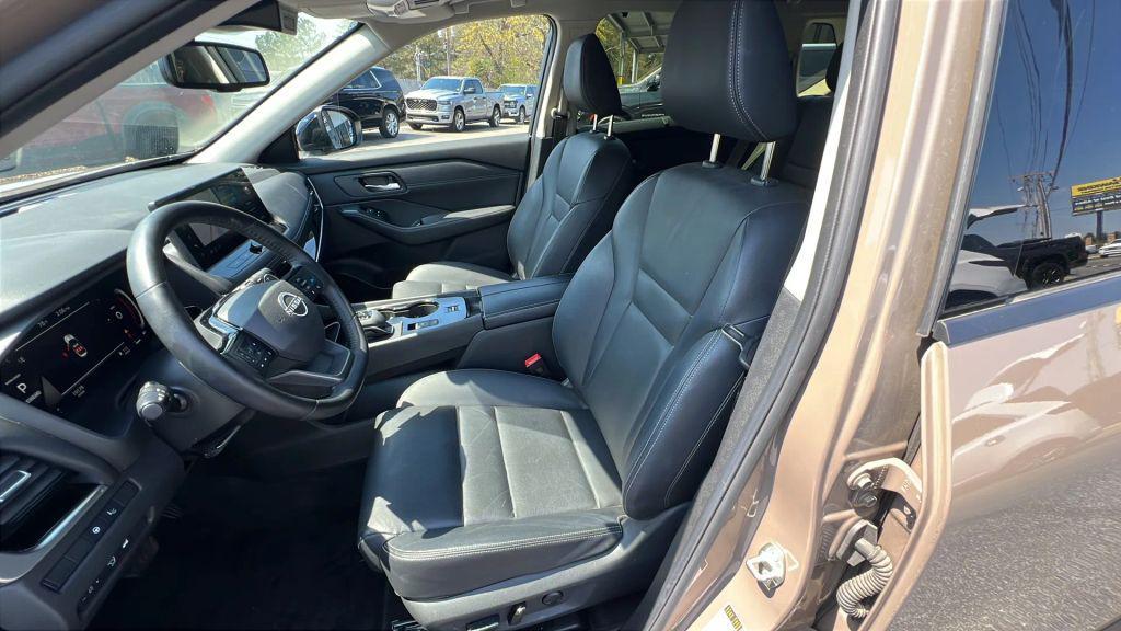 used 2025 Nissan Rogue car, priced at $32,980