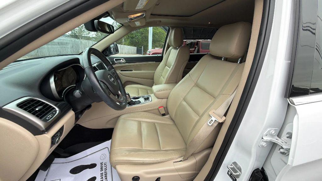 used 2021 Jeep Grand Cherokee car, priced at $27,904