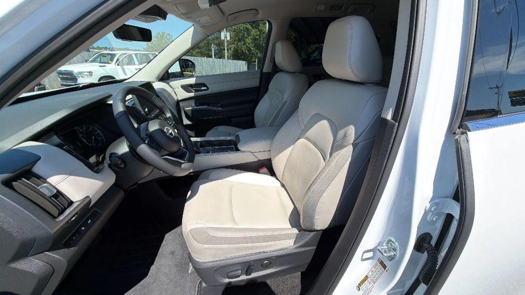 used 2025 Nissan Pathfinder car, priced at $38,790