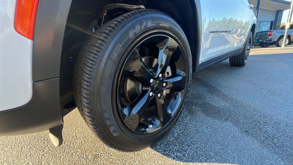 used 2025 Jeep Grand Cherokee car, priced at $36,980