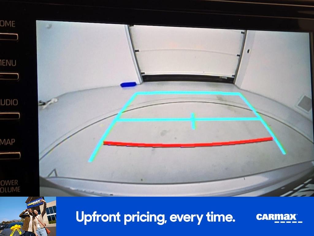used 2022 Toyota Highlander Hybrid car, priced at $41,998