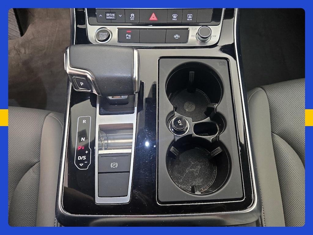 Audi Q7 view 23