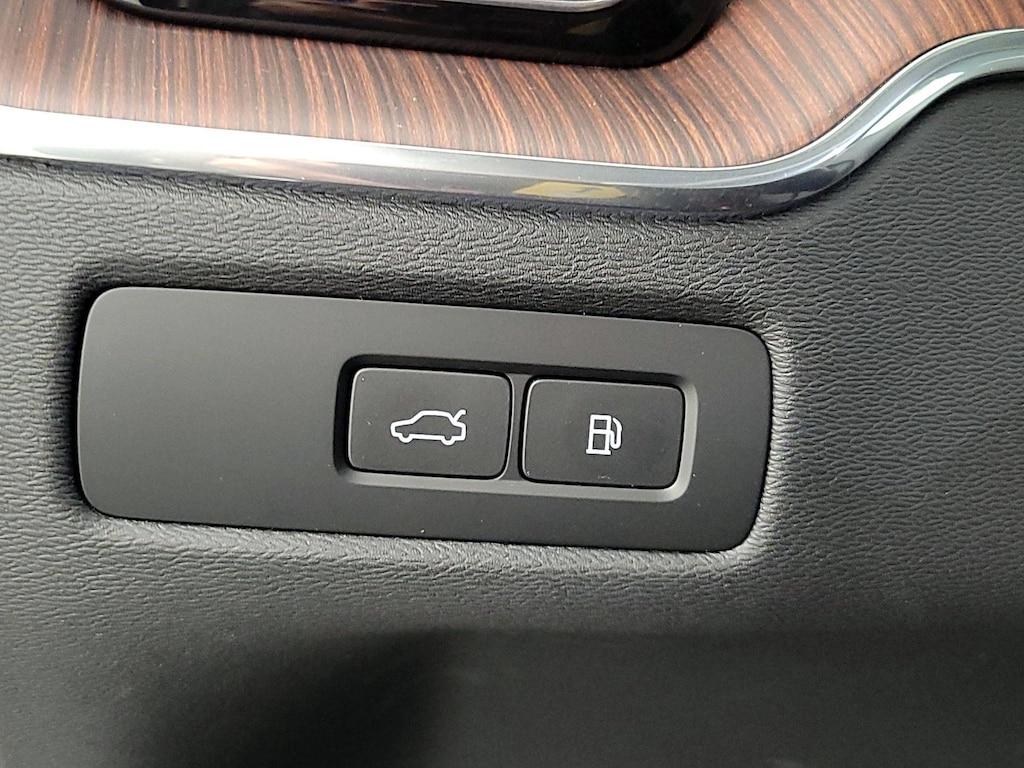 used 2023 Volvo XC60 Recharge Plug-In Hybrid car, priced at $37,998