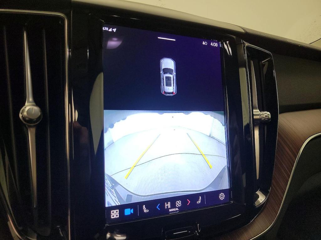 used 2023 Volvo XC60 Recharge Plug-In Hybrid car, priced at $37,998