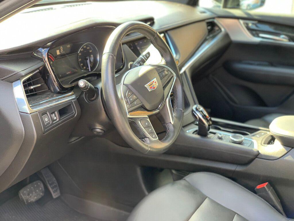 used 2021 Cadillac XT5 car, priced at $21,500