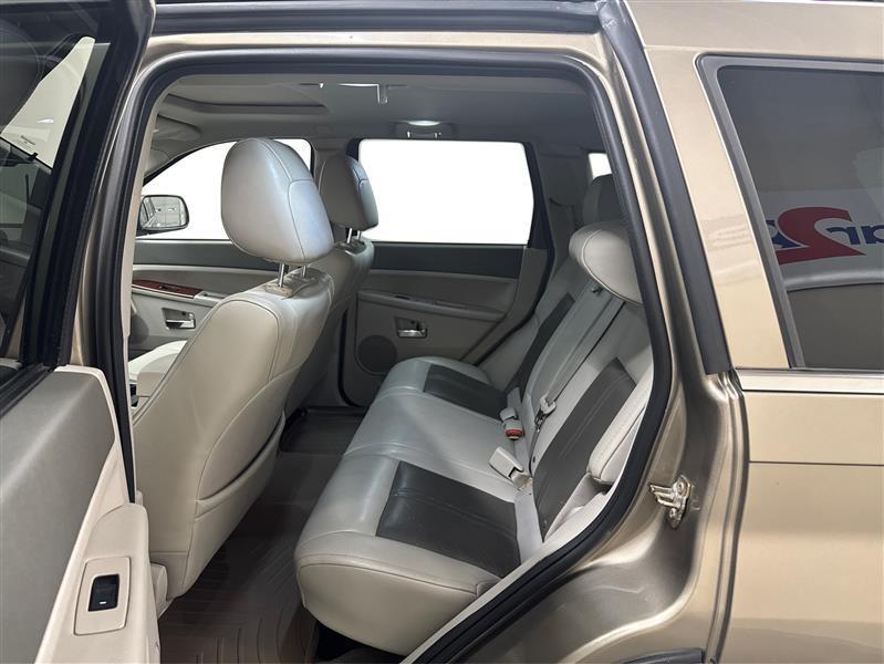 used 2006 Jeep Grand Cherokee car, priced at $3,900