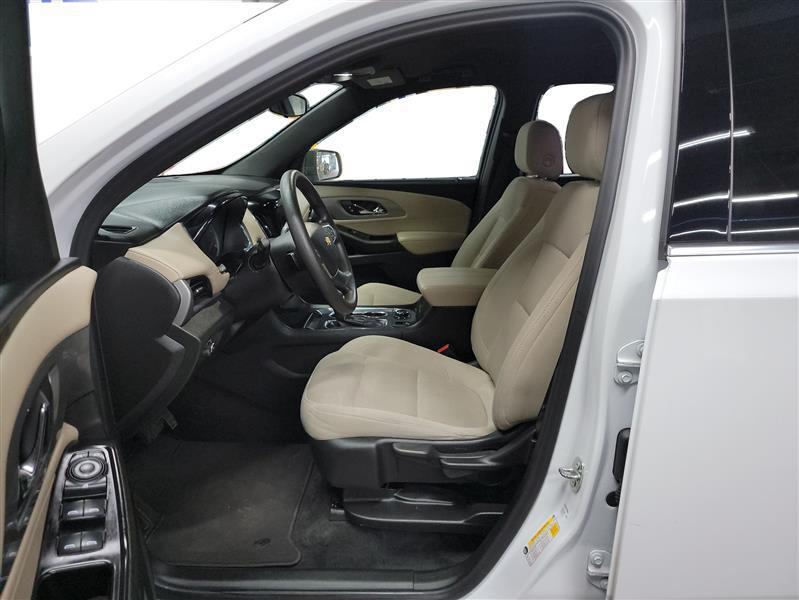 used 2023 Chevrolet Traverse car, priced at $21,300