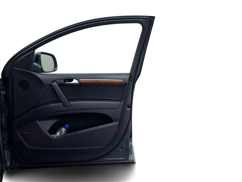 used 2014 Audi Q7 car, priced at $7,900