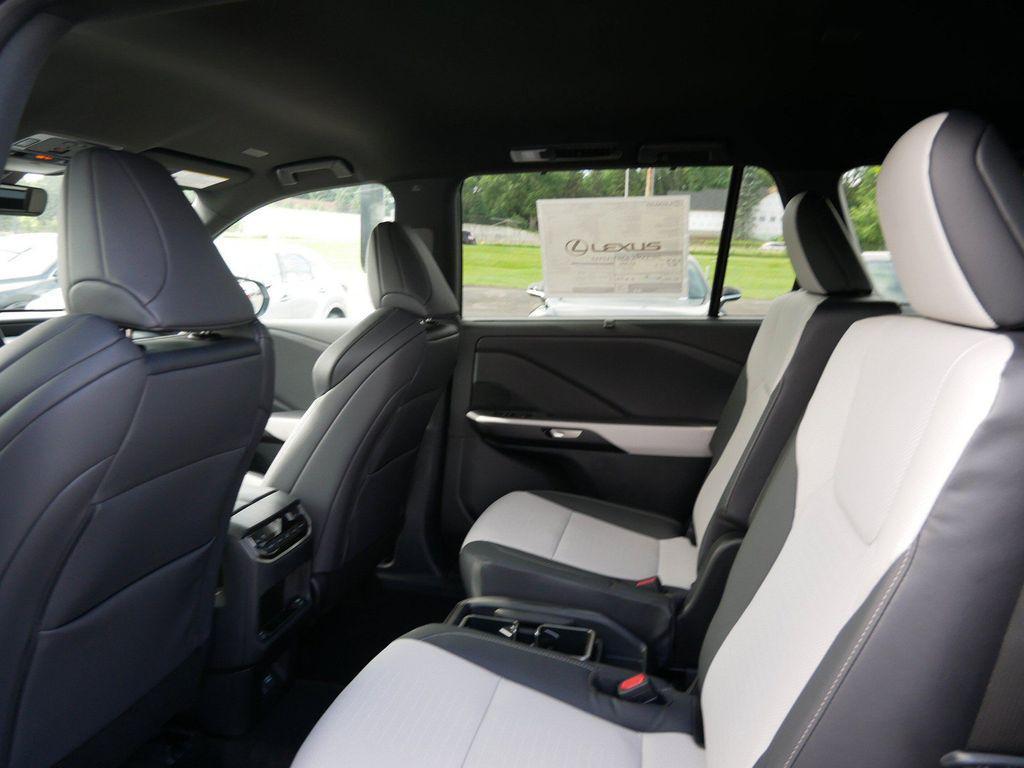 new 2026 Lexus TX 500h car, priced at $77,788