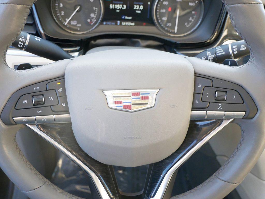 used 2023 Cadillac XT6 car, priced at $33,999