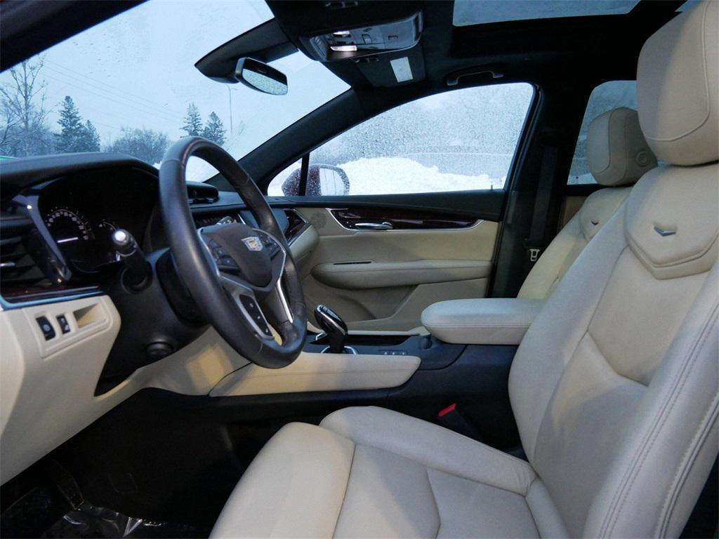 used 2017 Cadillac XT5 car, priced at $15,499