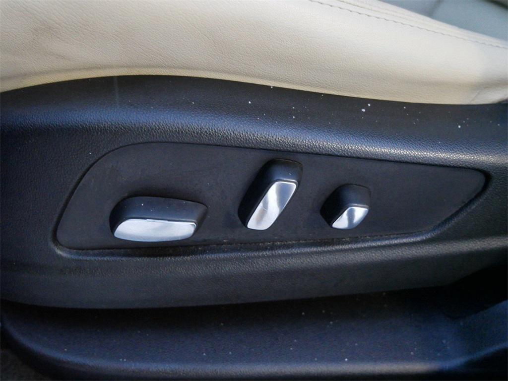 used 2017 Cadillac XT5 car, priced at $15,499