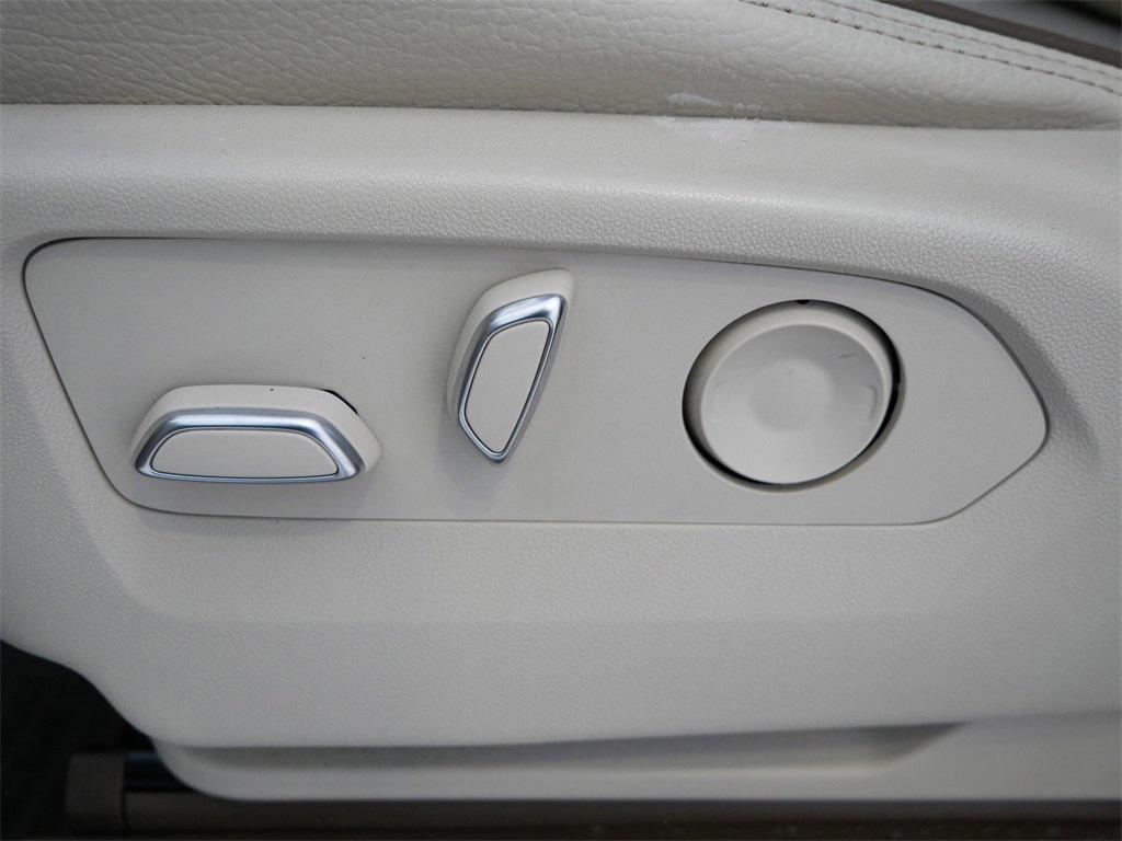 used 2022 GMC Yukon car, priced at $47,799