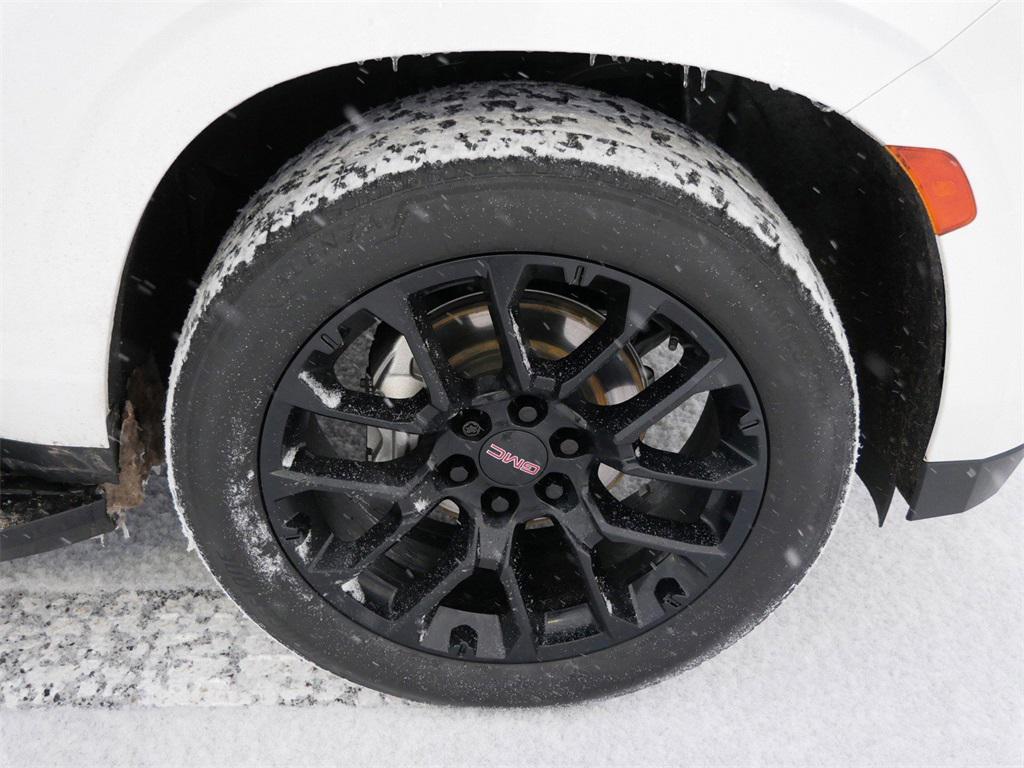 used 2022 GMC Yukon car, priced at $47,799