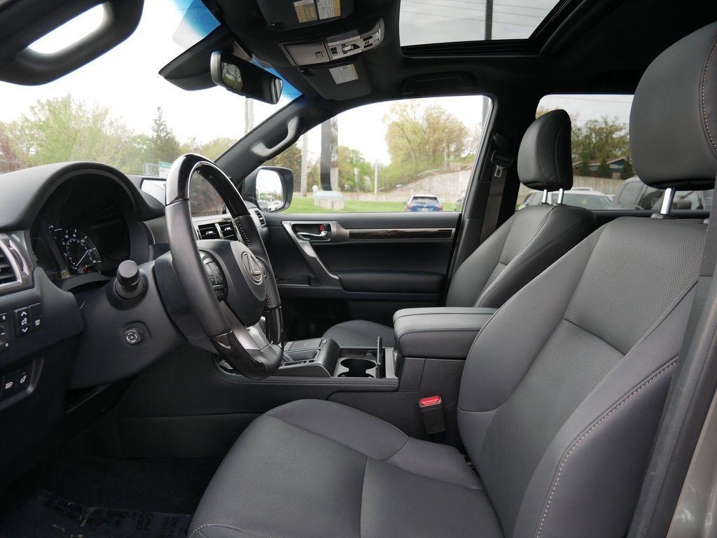 used 2023 Lexus GX 460 car, priced at $61,399