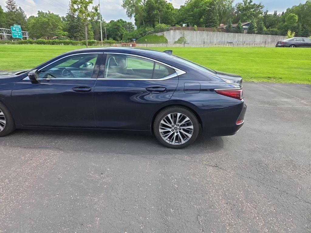 used 2019 Lexus ES 350 car, priced at $25,399