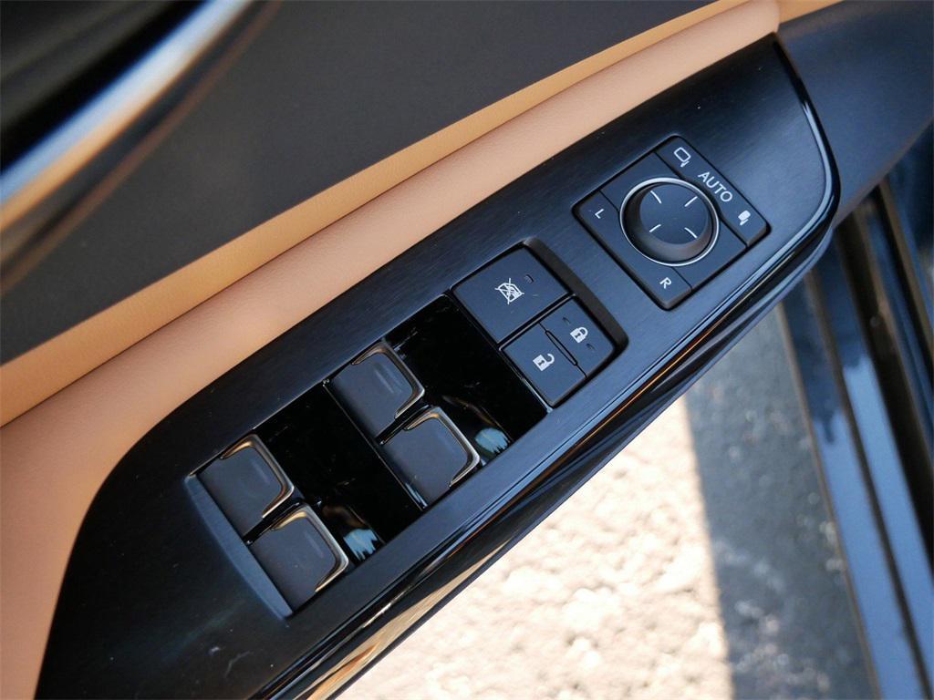 new 2025 Lexus ES 300h car, priced at $52,437