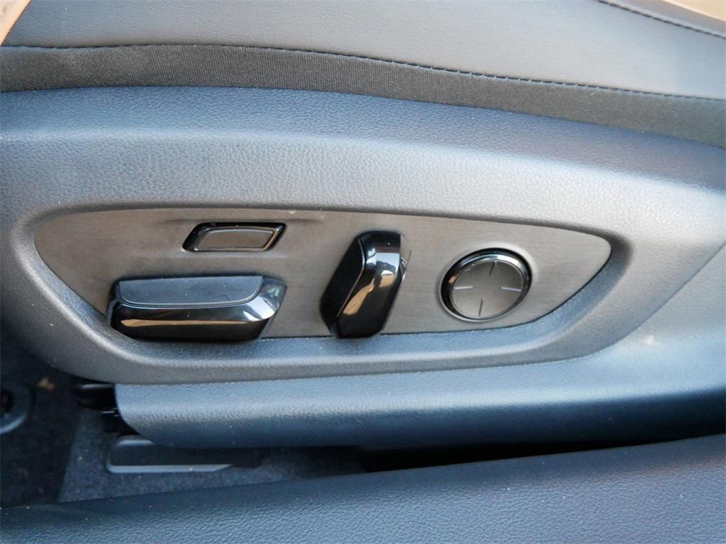 new 2025 Lexus ES 300h car, priced at $52,437