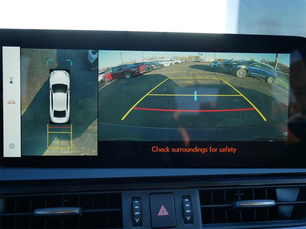 new 2025 Lexus ES 300h car, priced at $52,437