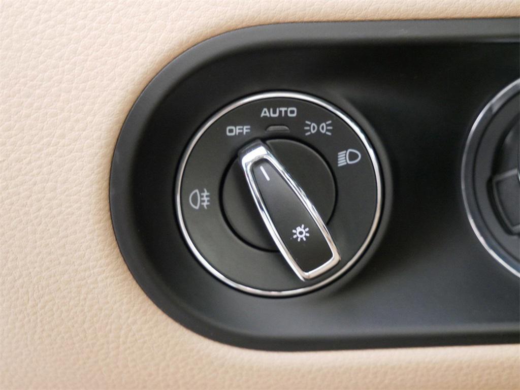 used 2022 Porsche Macan car, priced at $45,499