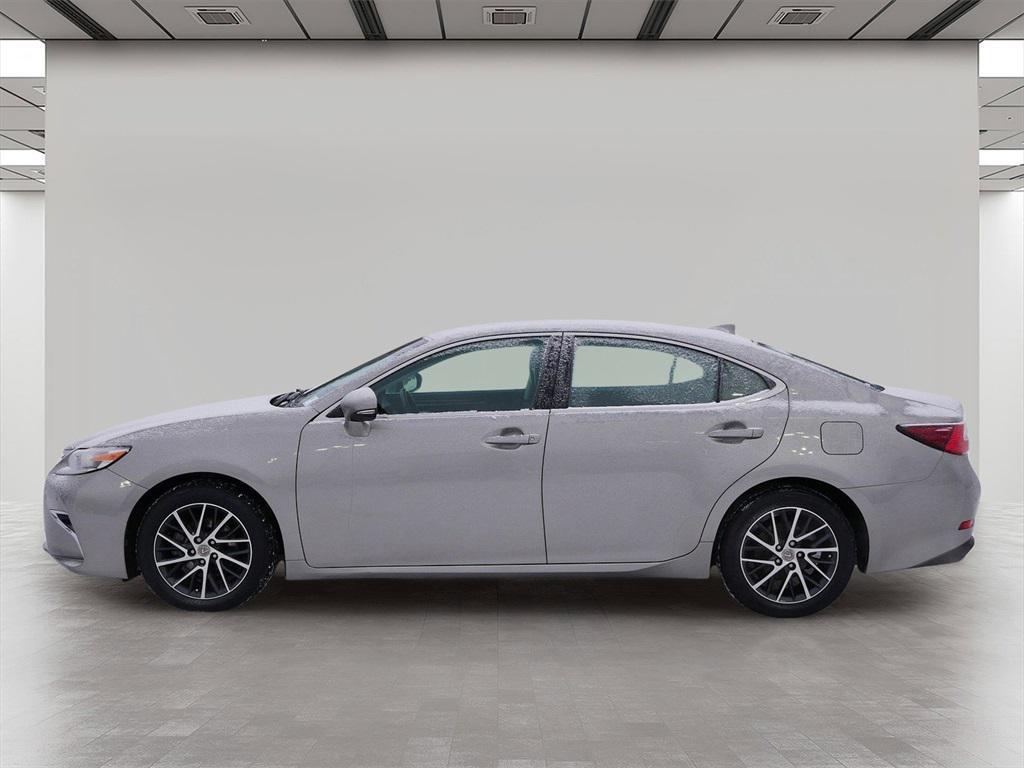 used 2016 Lexus ES 350 car, priced at $17,499