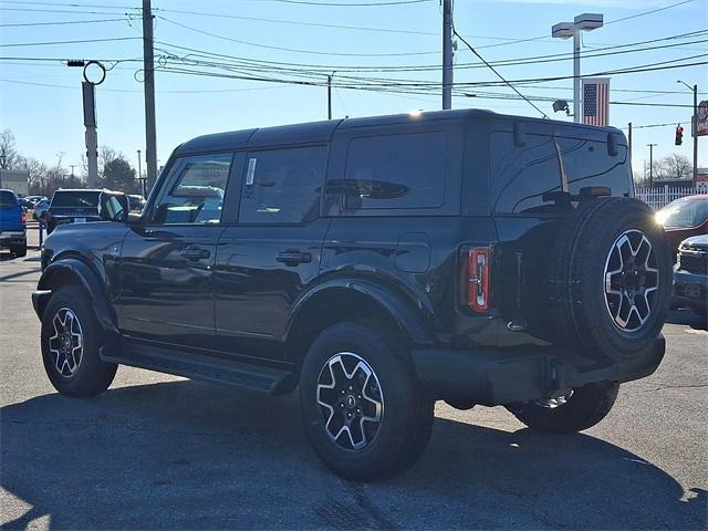 new 2025 Ford Bronco car, priced at $54,401
