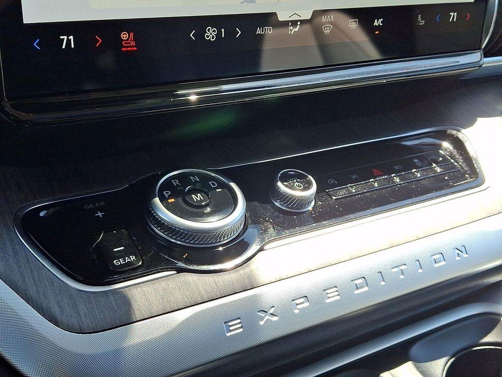 new 2025 Ford Expedition car, priced at $83,500