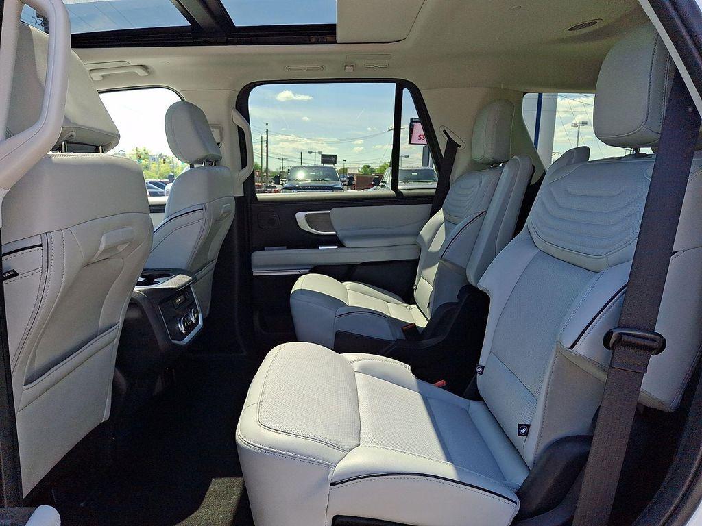 new 2025 Ford Expedition car, priced at $83,500