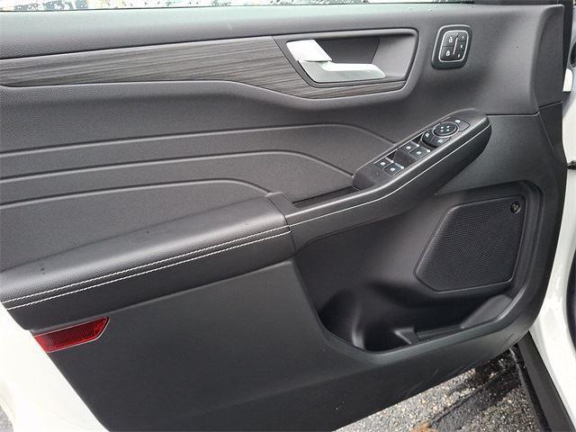 new 2026 Ford Escape PHEV car, priced at $38,585