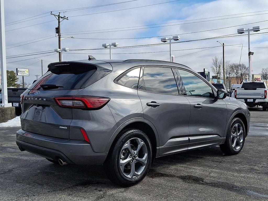 used 2023 Ford Escape car, priced at $25,522