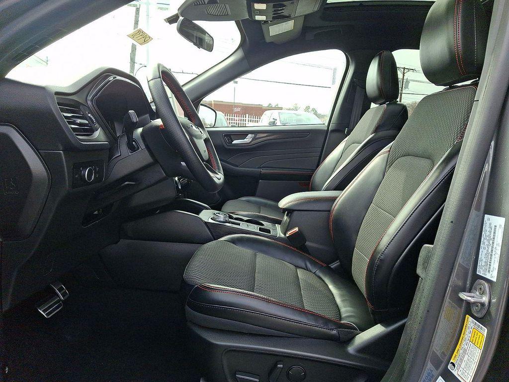 used 2023 Ford Escape car, priced at $25,522