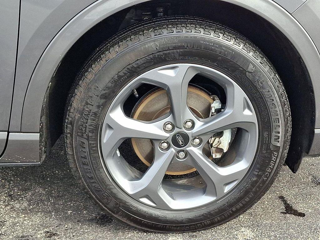 used 2023 Ford Escape car, priced at $25,522