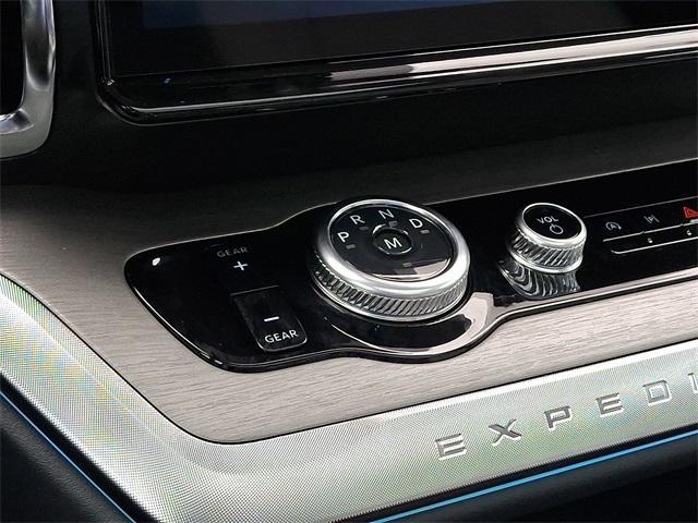 new 2025 Ford Expedition car, priced at $80,279
