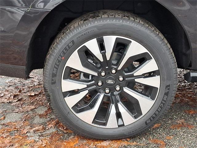 new 2025 Ford Expedition car, priced at $80,279