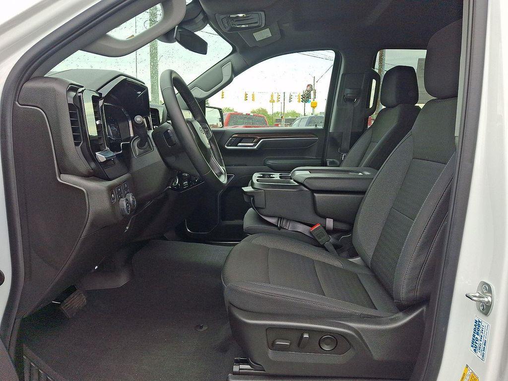 used 2025 Chevrolet Silverado 1500 car, priced at $52,060