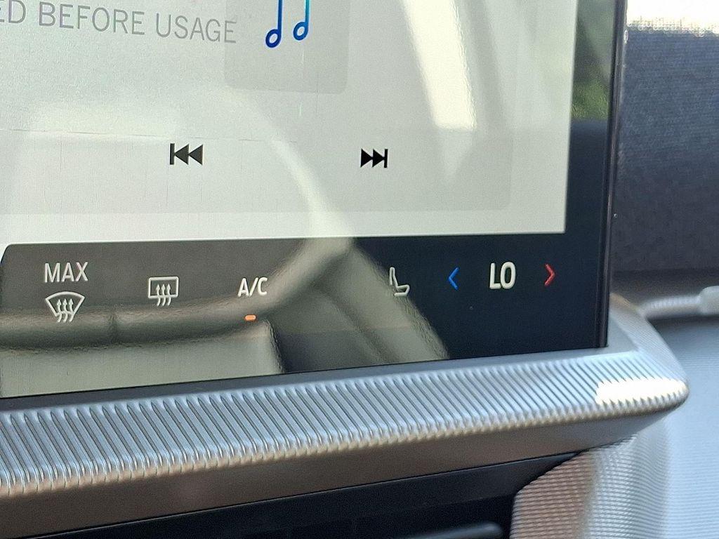 new 2025 Ford Explorer car, priced at $47,339