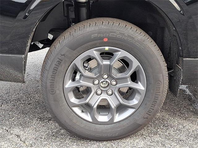 new 2025 Ford Maverick car, priced at $33,571