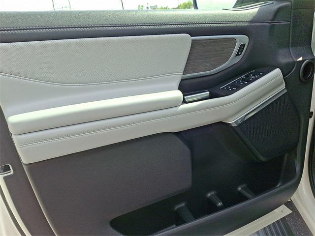 new 2025 Ford Expedition car, priced at $84,950