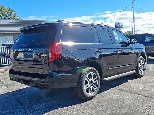 new 2025 Ford Expedition car, priced at $68,559