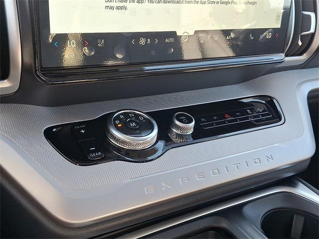 new 2025 Ford Expedition car, priced at $68,559