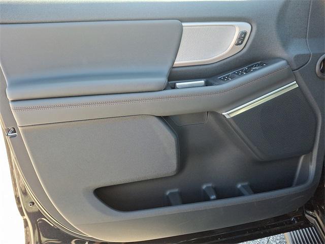 new 2025 Ford Expedition car, priced at $68,559