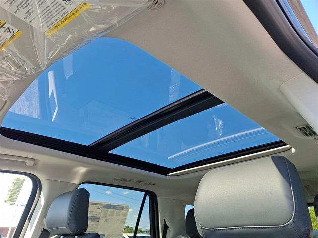 new 2025 Ford Expedition car, priced at $68,559