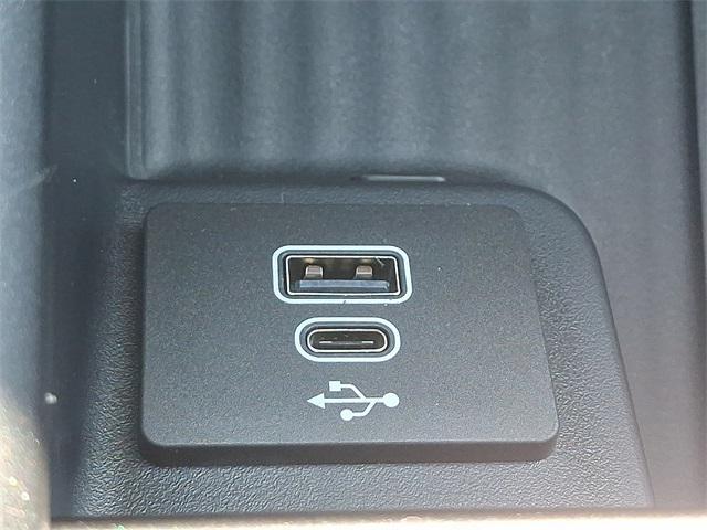 new 2025 Ford Expedition car, priced at $68,559