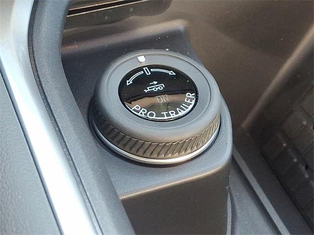 new 2025 Ford Expedition car, priced at $68,559