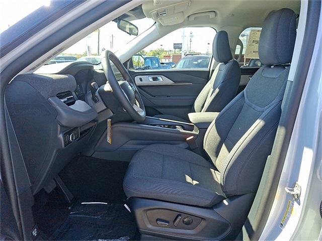 new 2025 Ford Explorer car, priced at $39,161