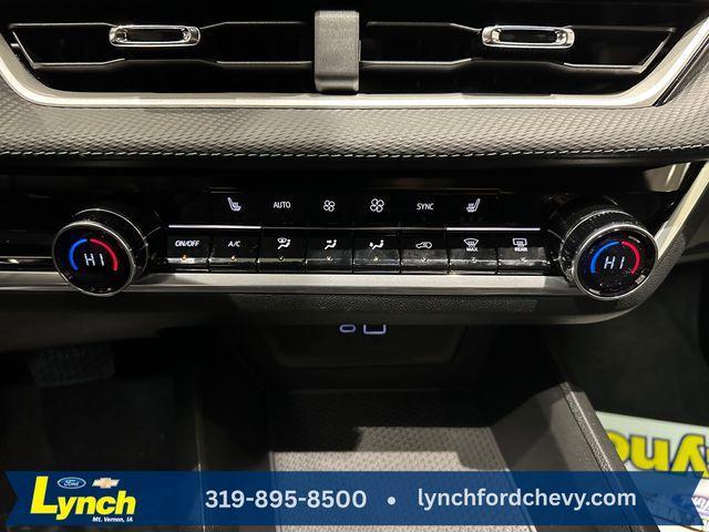 new 2026 Chevrolet Equinox car, priced at $32,660