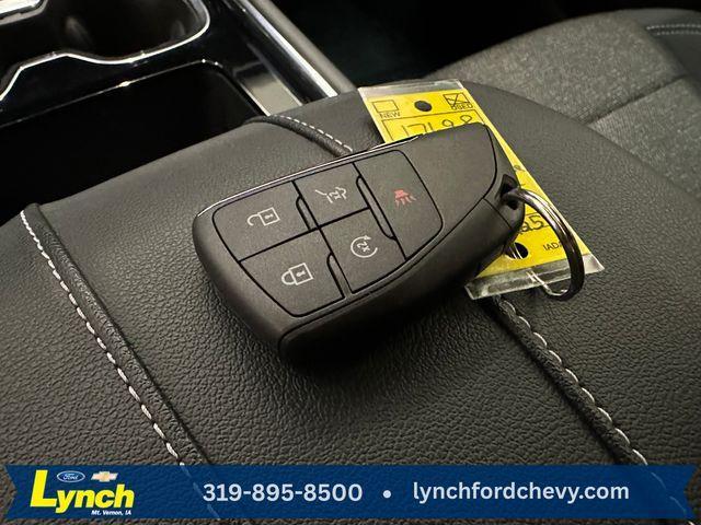 used 2025 Chevrolet Traverse car, priced at $39,000