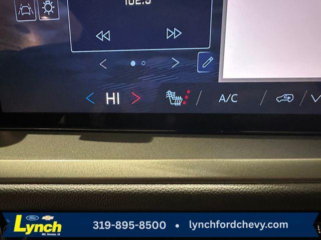 used 2025 Chevrolet Traverse car, priced at $39,000