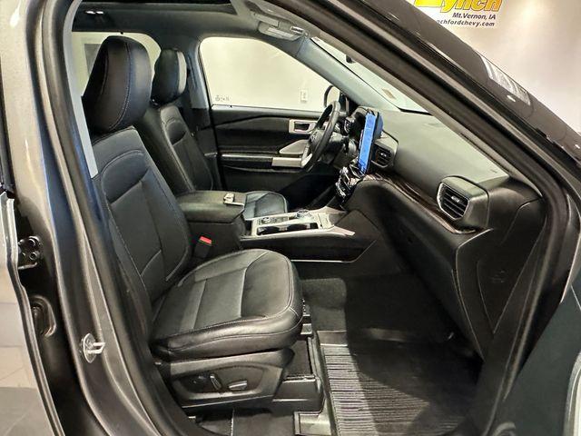 used 2023 Ford Explorer car