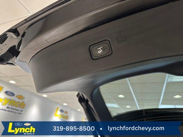 used 2024 Ford Edge car, priced at $27,000